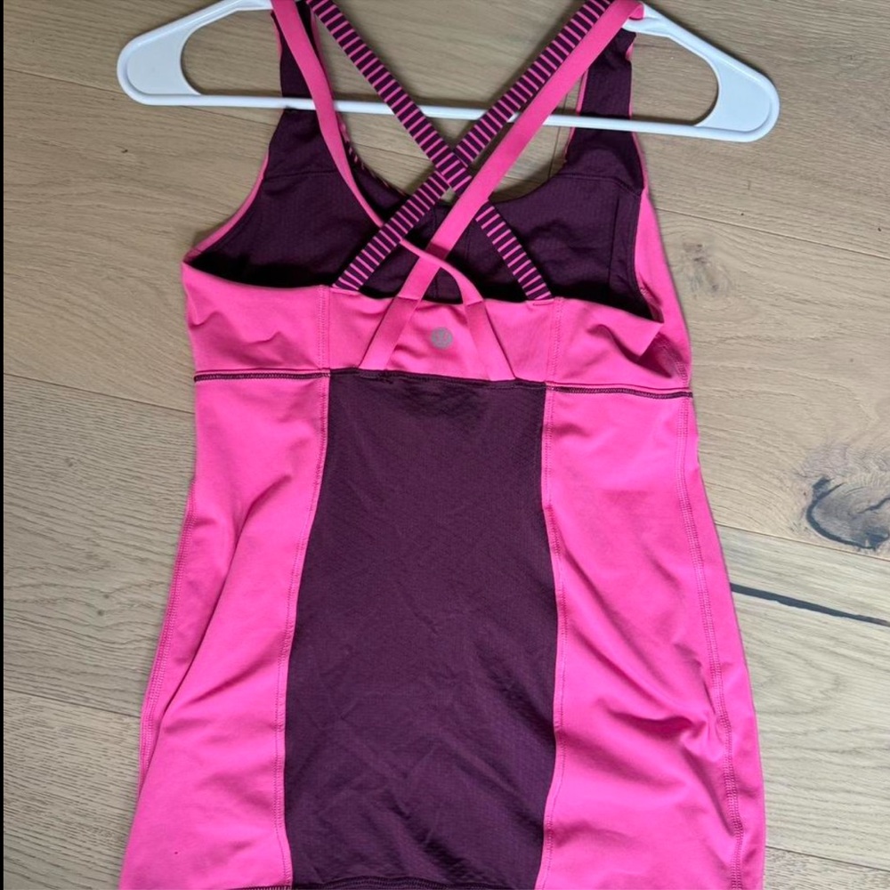 Lululemon tank top